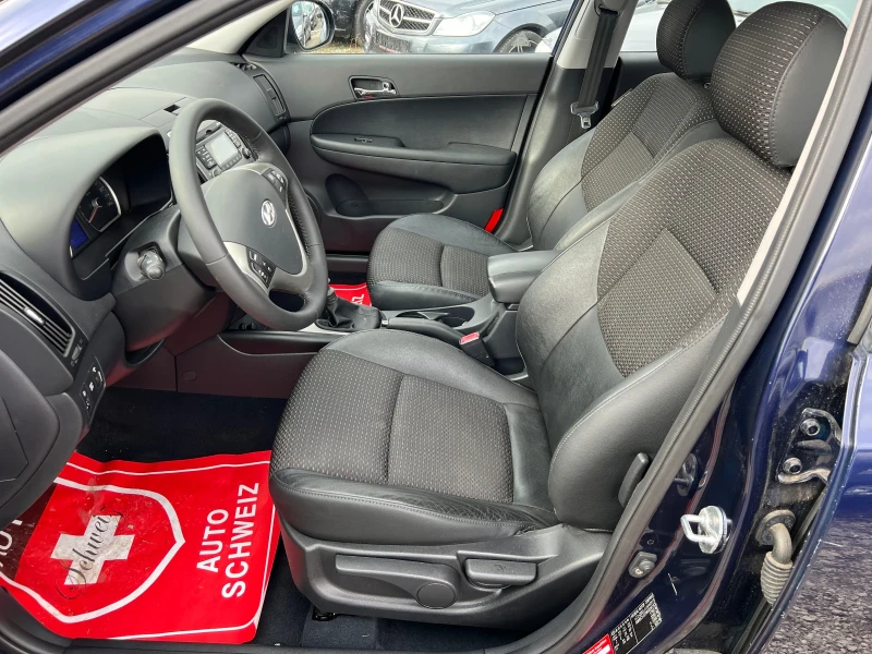 Hyundai I30 2.0 I Schweiz, снимка 9 - Автомобили и джипове - 49318668