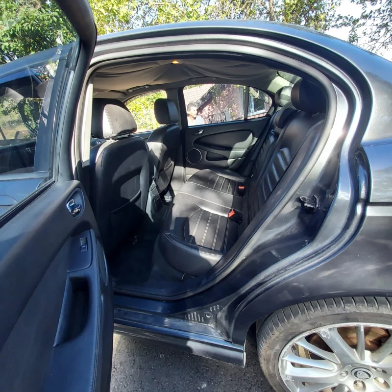 Jaguar X-type, снимка 6 - Автомобили и джипове - 53540544