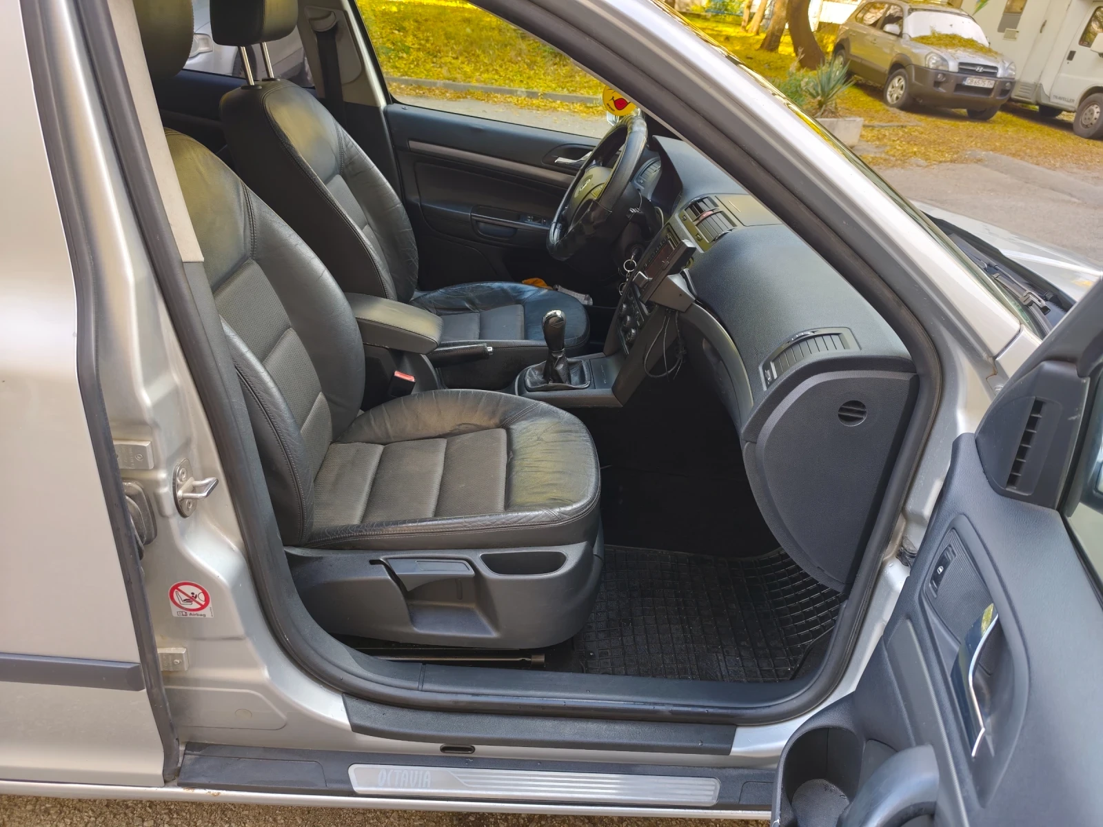 Skoda Octavia 2.0 TDI  6СК * КЛИМАТРОНИК* !КОЖА!НАВИ! FULL! ТОП! - изображение 9