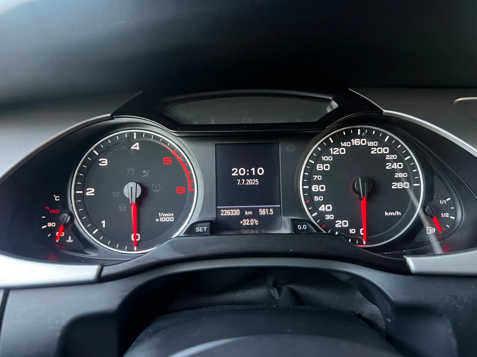 Audi A4 Audi A4 b8 S-line - изображение 8