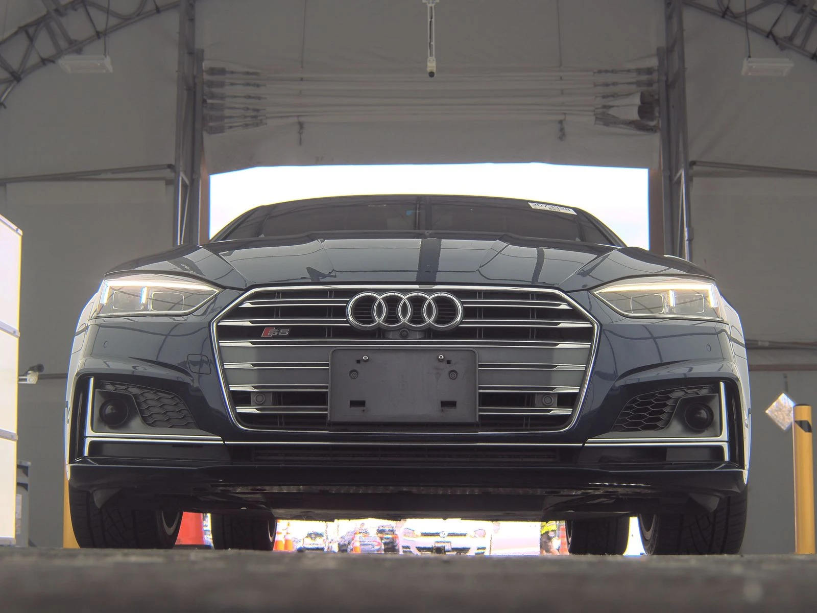 Audi S5 3.0T* PRESTIGE* ДИГИТАЛНО* ТАБЛО* ПОДГРЕВ* 360КАМЕ - изображение 5
