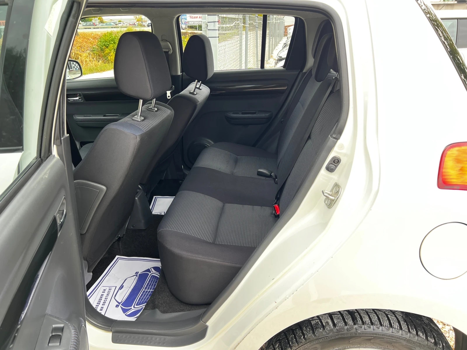 Suzuki Swift 1.3i 4X4 EDITION-PIZ SULAI | Mobile.bg — изображение 10