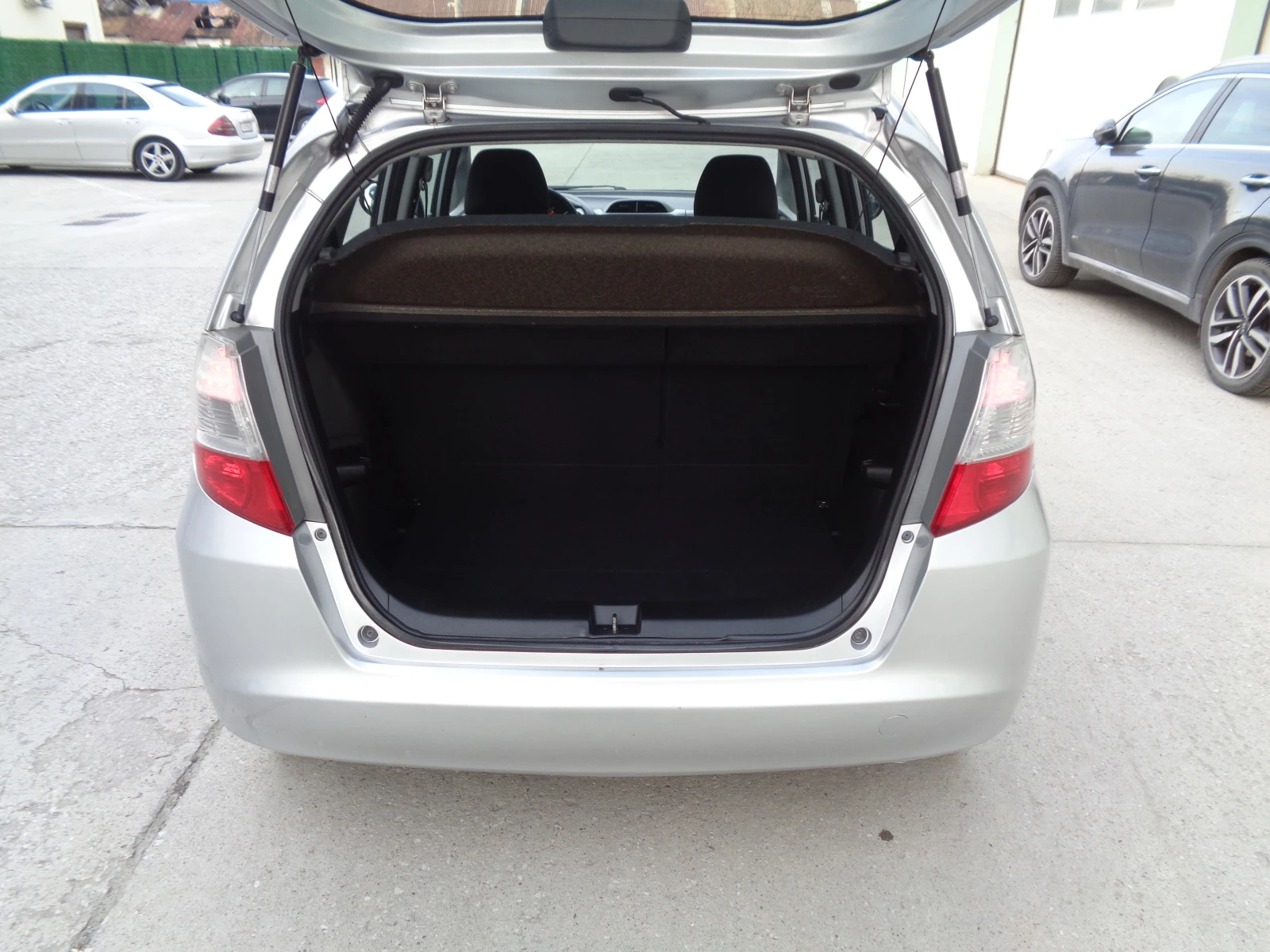 Honda Jazz 1.4-16V-PANORAMA-BARTER-LIZING, снимка 8 - Автомобили и джипове - 53878518