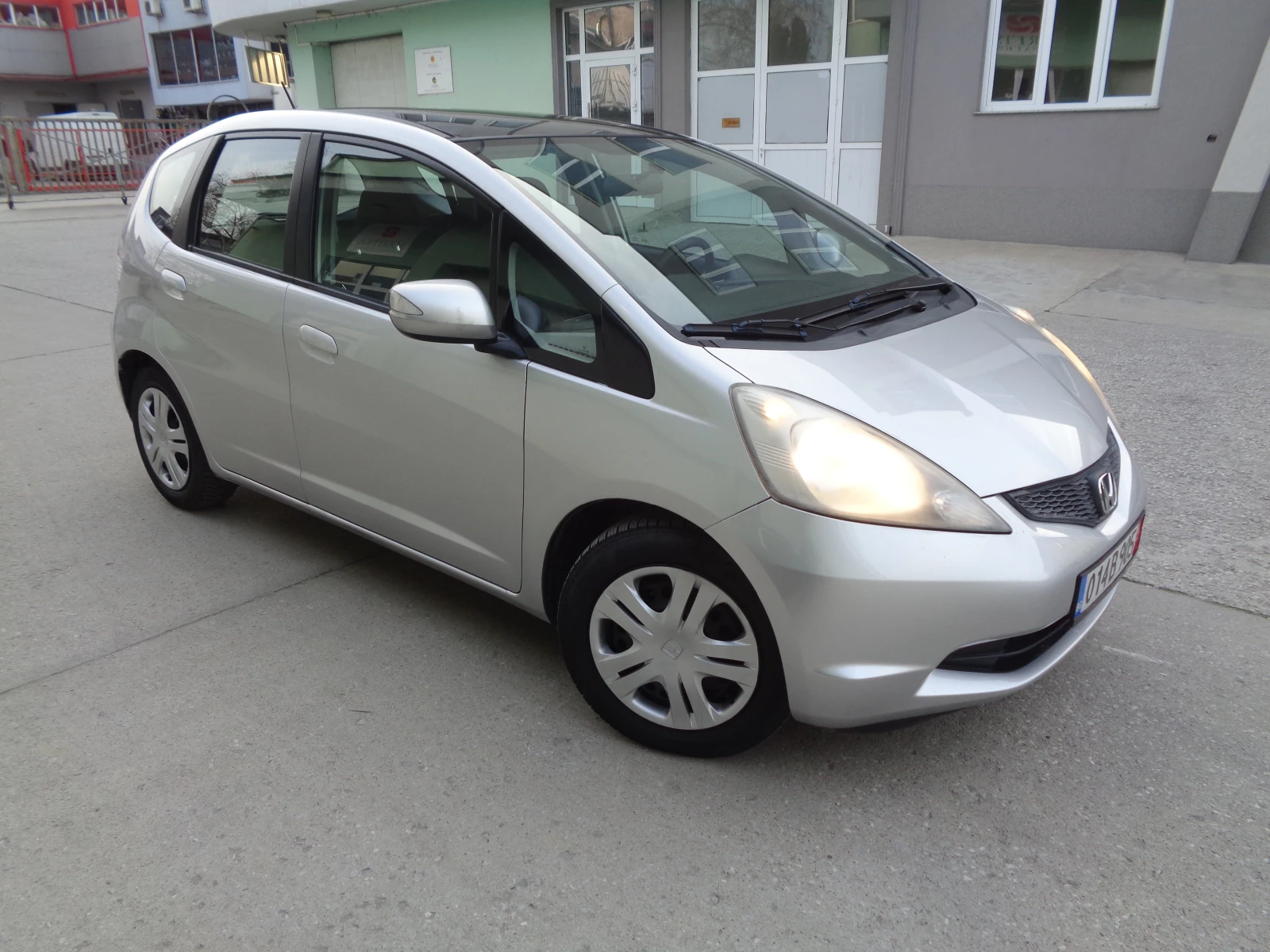 Honda Jazz 1.4-16V-PANORAMA-BARTER-LIZING, снимка 2 - Автомобили и джипове - 53878518
