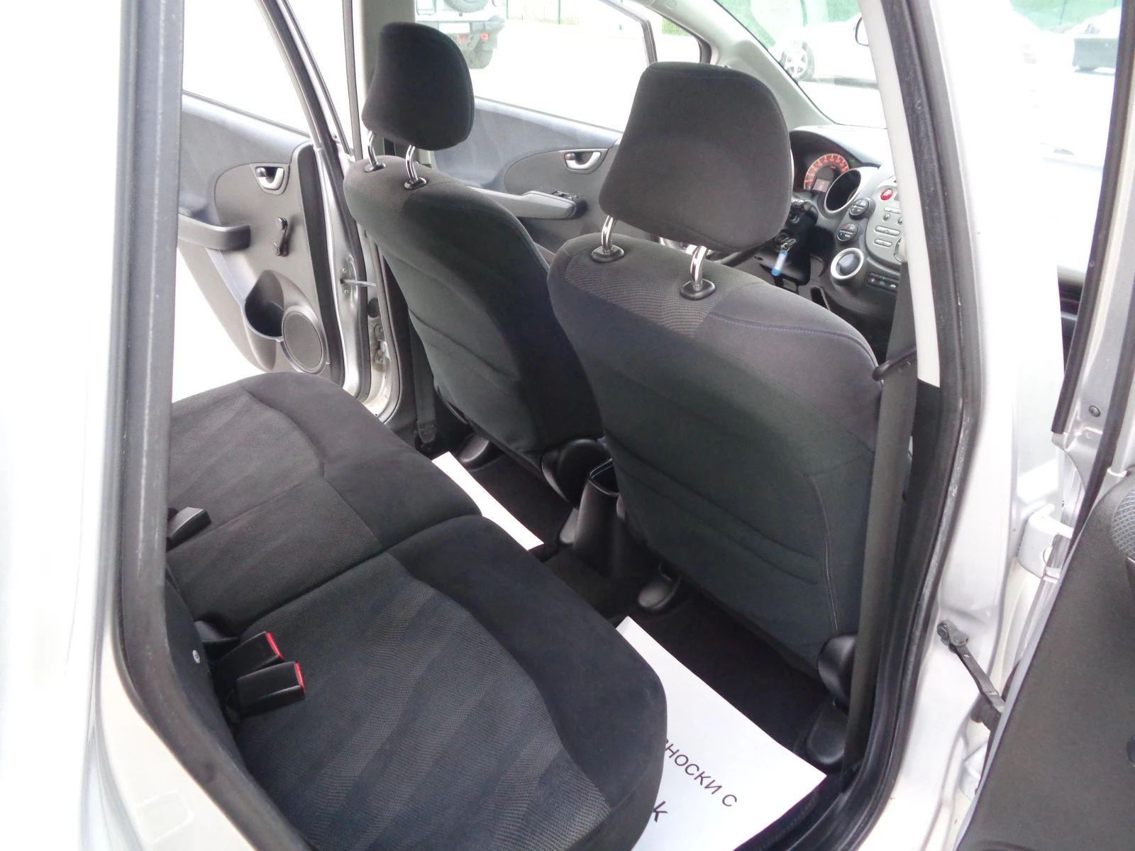 Honda Jazz 1.4-16V-PANORAMA-BARTER-LIZING, снимка 13 - Автомобили и джипове - 53878518