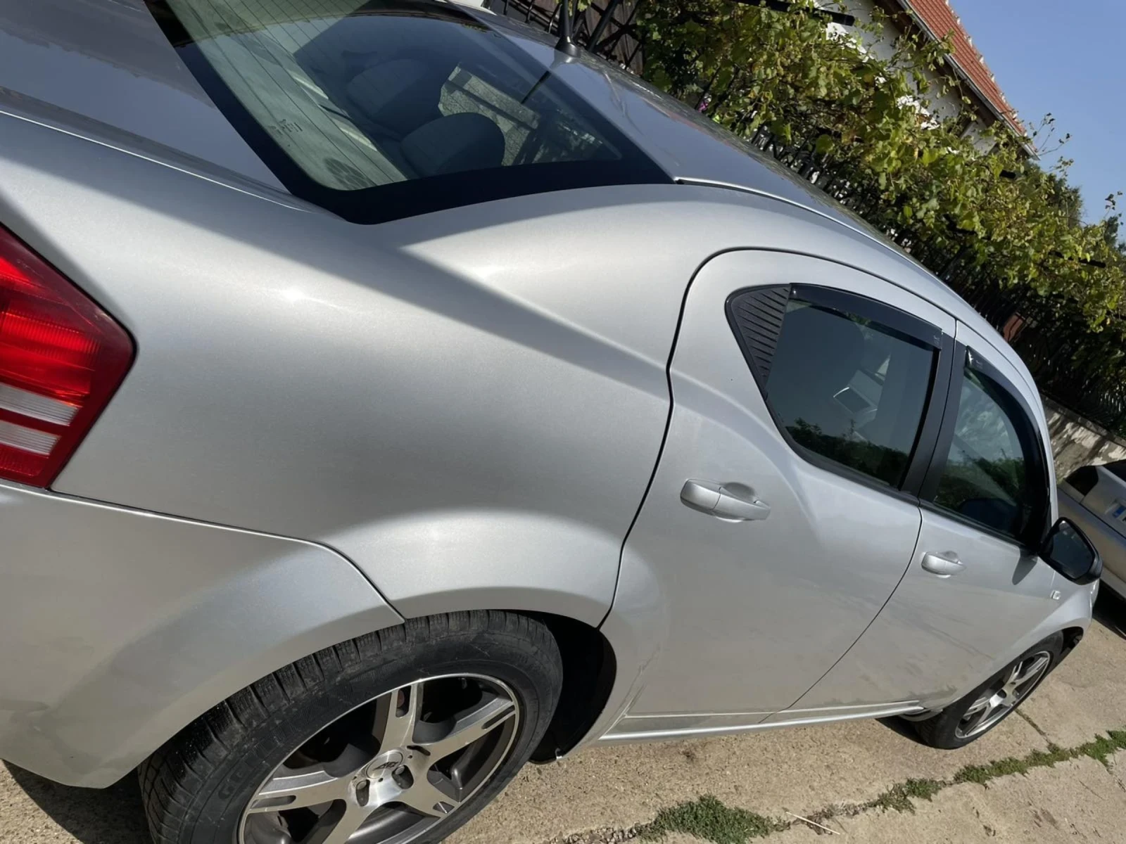 Dodge Avenger, снимка 5 - Автомобили и джипове - 54033441