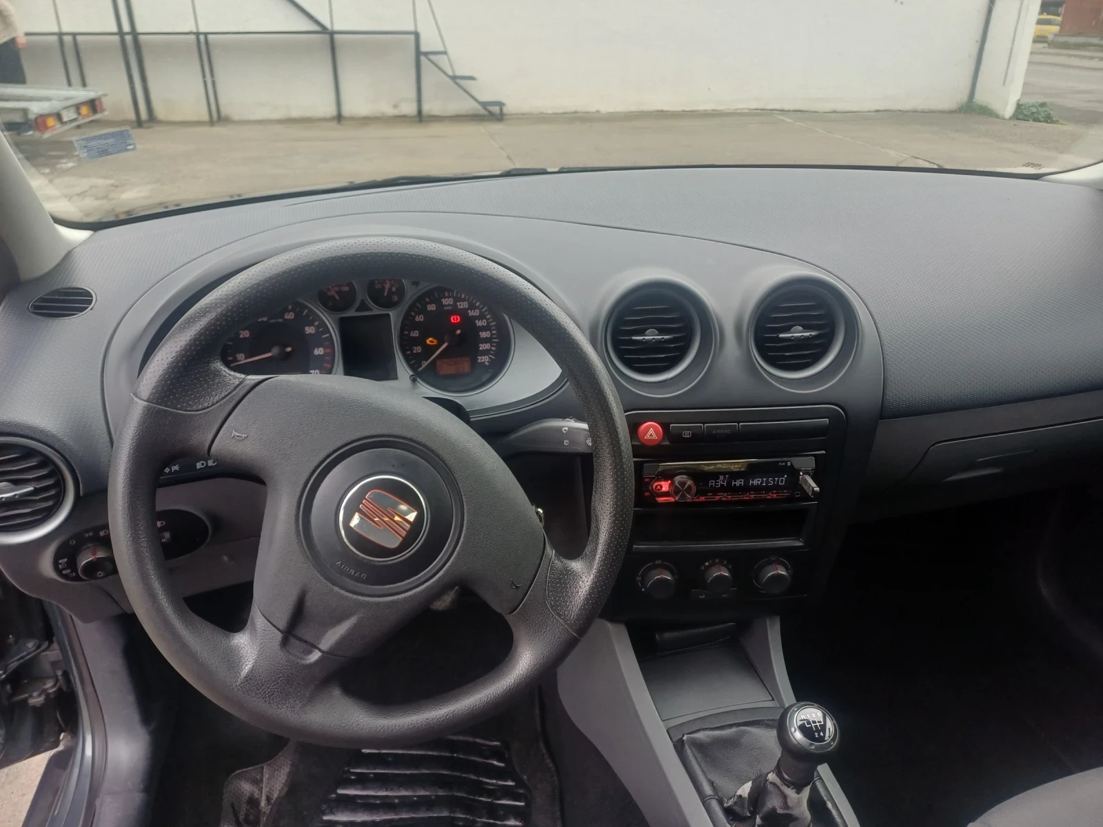 Seat Ibiza Mk3, снимка 5 - Автомобили и джипове - 54070692