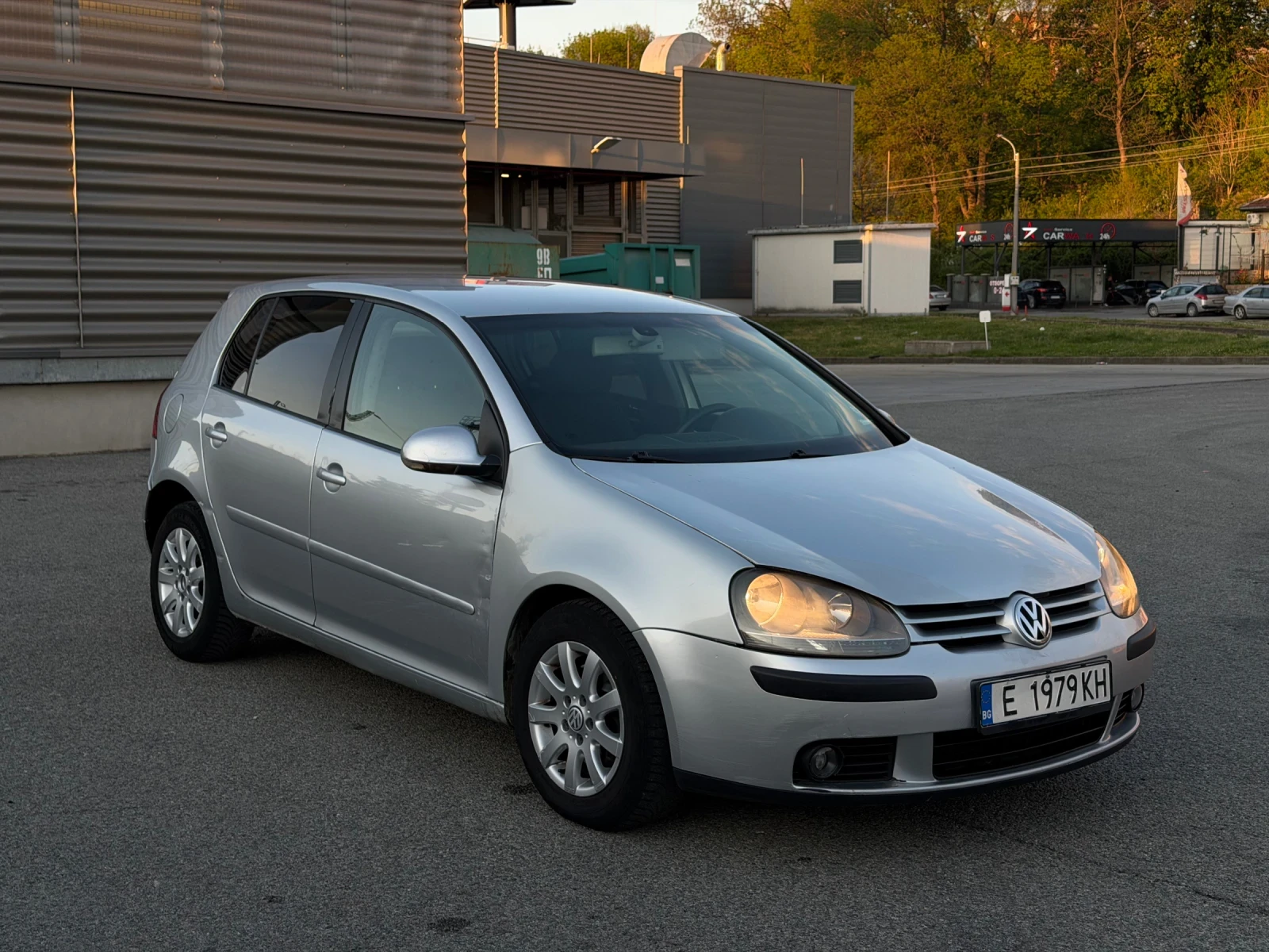 VW Golf 2.0 TDI, снимка 2 - Автомобили и джипове - 54295606