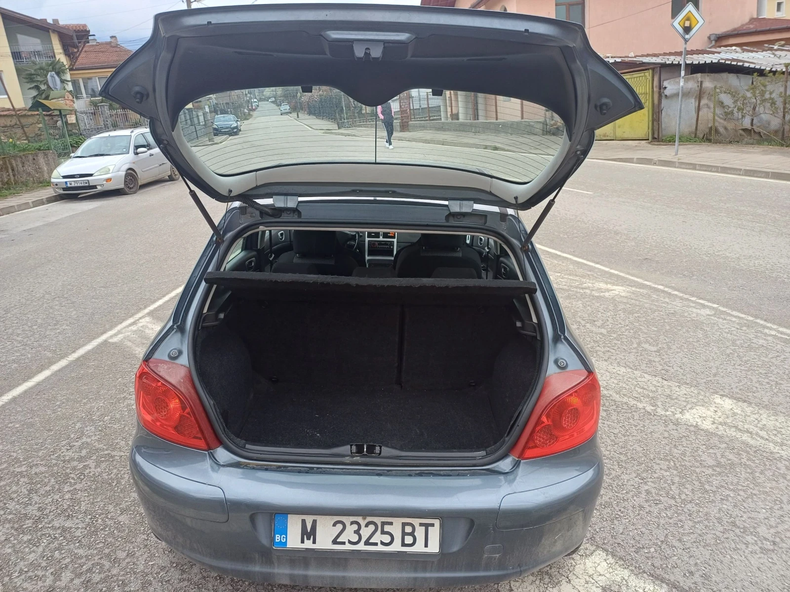 Peugeot 307 1.6 HDI, снимка 13 - Автомобили и джипове - 54401755