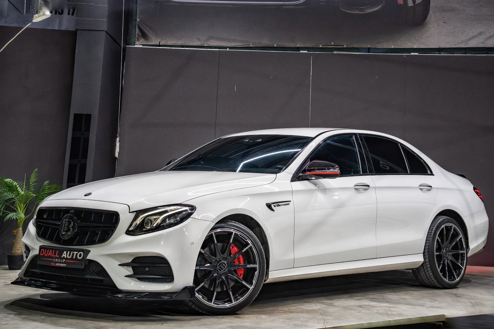 Mercedes-Benz E 220 BRABUS OPTIK /HEAD-UP/MULTIBEAM/WIDESCREEN/9G/