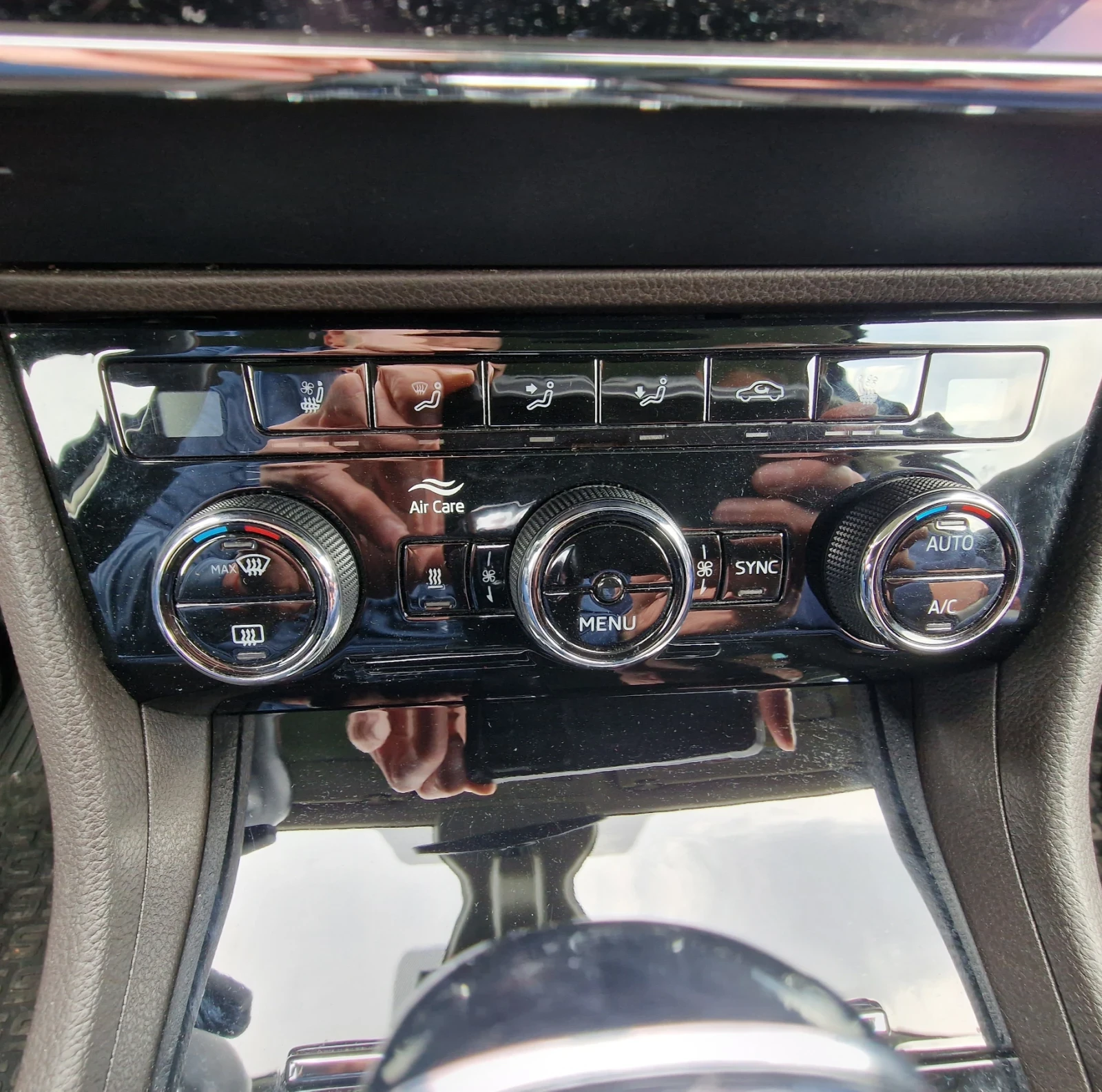 Skoda Superb 2.0 TDI 150 hp DSG L&K 105 000 km, снимка 7 - Автомобили и джипове - 54957049