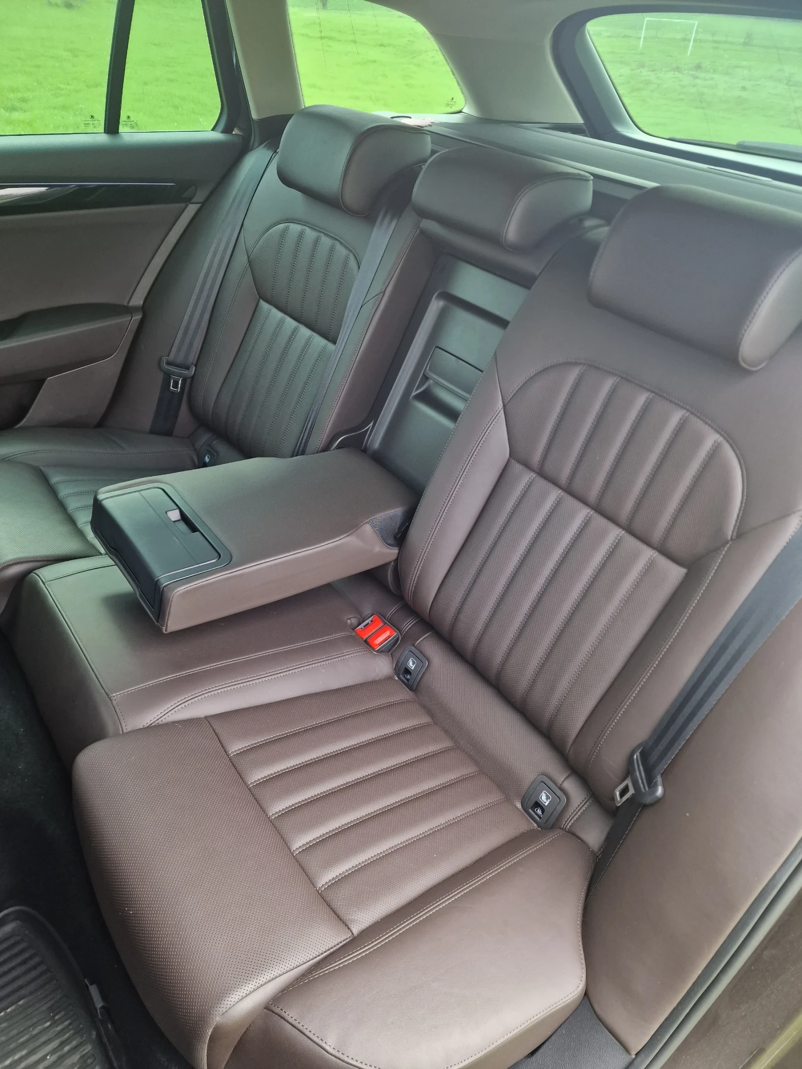 Skoda Superb 2.0 TDI 150 hp DSG L&K 105 000 km, снимка 11 - Автомобили и джипове - 54957049