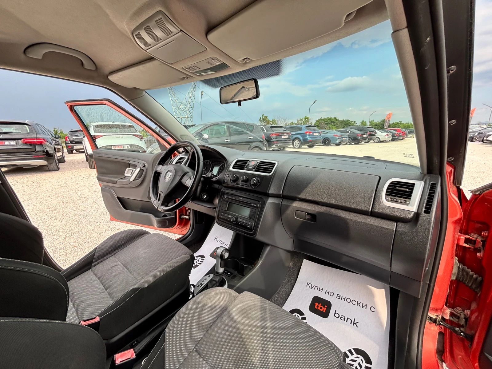 Skoda Fabia 1.6i/АВТОМАТИК/ПАРКТРОНИК, снимка 6 - Автомобили и джипове - 55009804