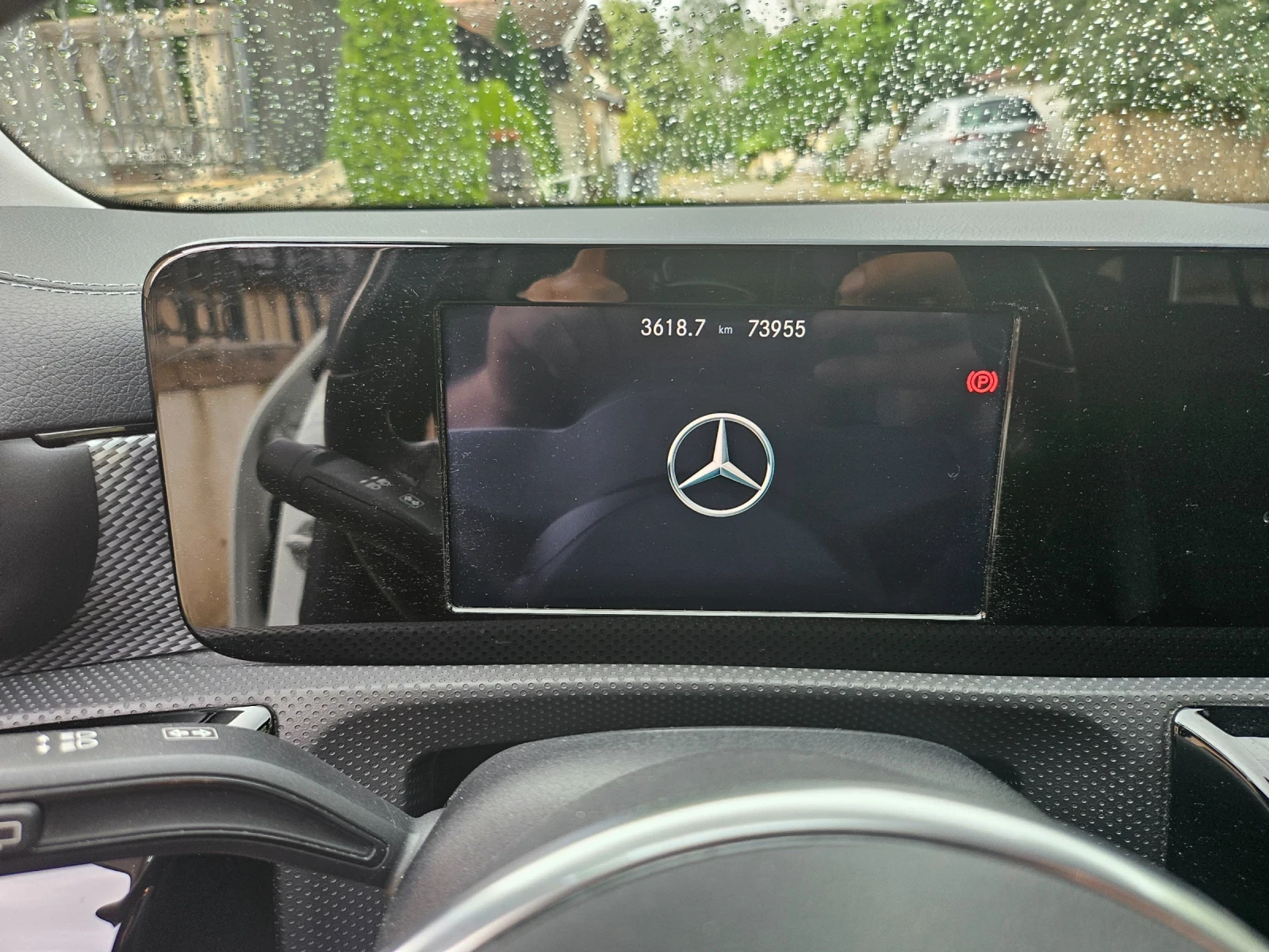 Mercedes-Benz CLA 180, снимка 3 - Автомобили и джипове - 55012951