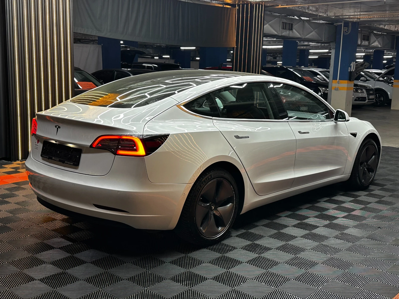 Tesla Model 3 Standard Range Plus/�������� | Mobile.bg � ����������� 4