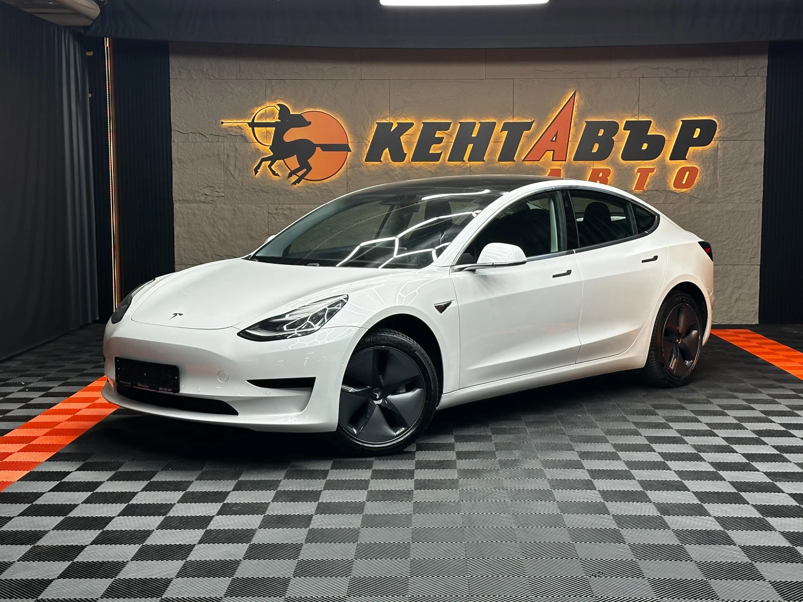 Tesla Model 3 Standard Range Plus/ГАРАНЦИЯ