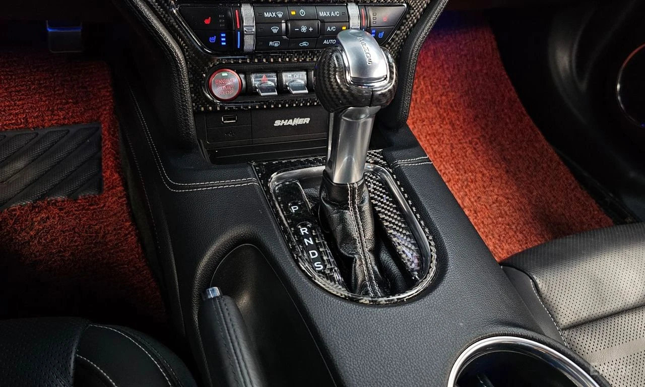 Ford Mustang 2.3 Eco Boost FACE* КОЖА* NAVI* ПОДГРЕВ* ОБДУХВАНЕ, снимка 13 - Автомобили и джипове - 55046271