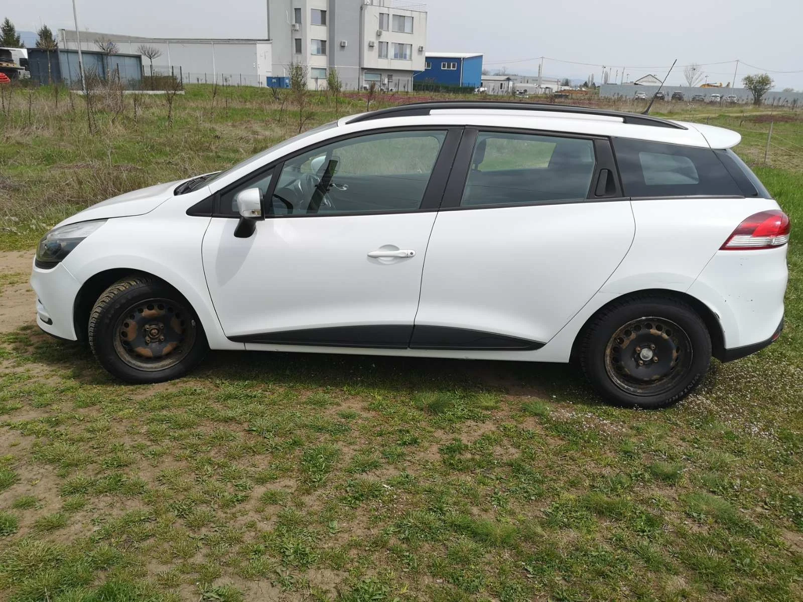 Renault Clio IV, снимка 5 - Автомобили и джипове - 55983023