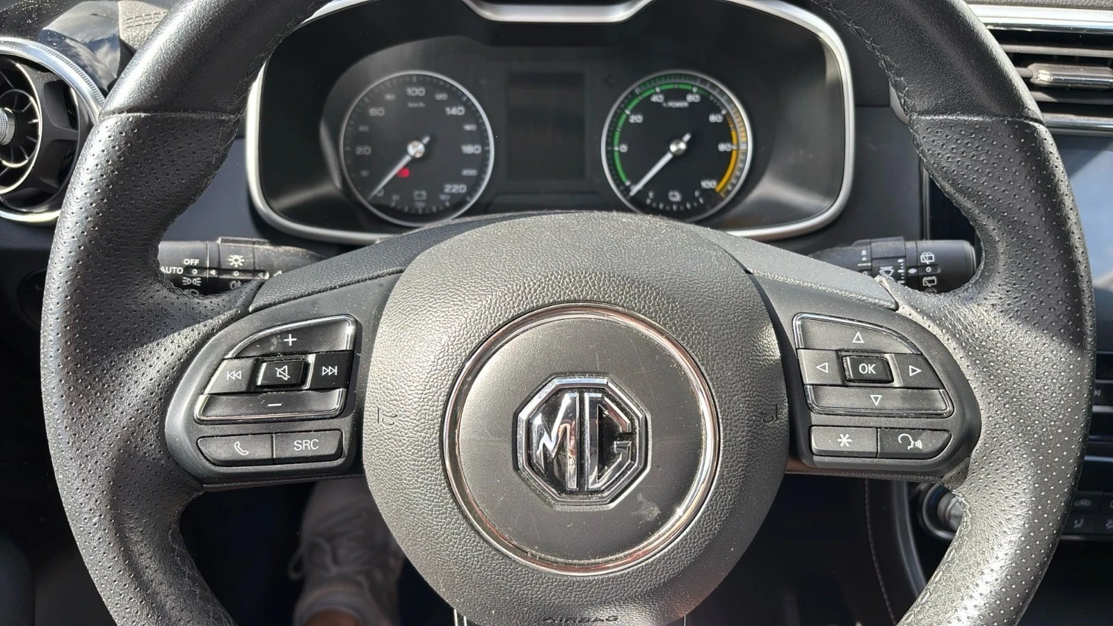 Mg ZS EV Очакван внос, снимка 10 - Автомобили и джипове - 56206359