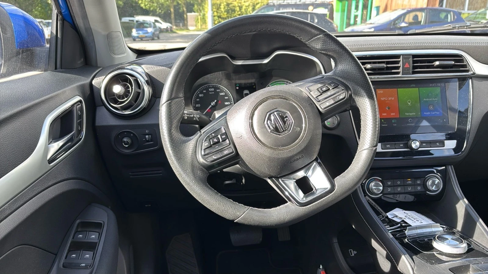 Mg ZS EV Очакван внос, снимка 8 - Автомобили и джипове - 56206359