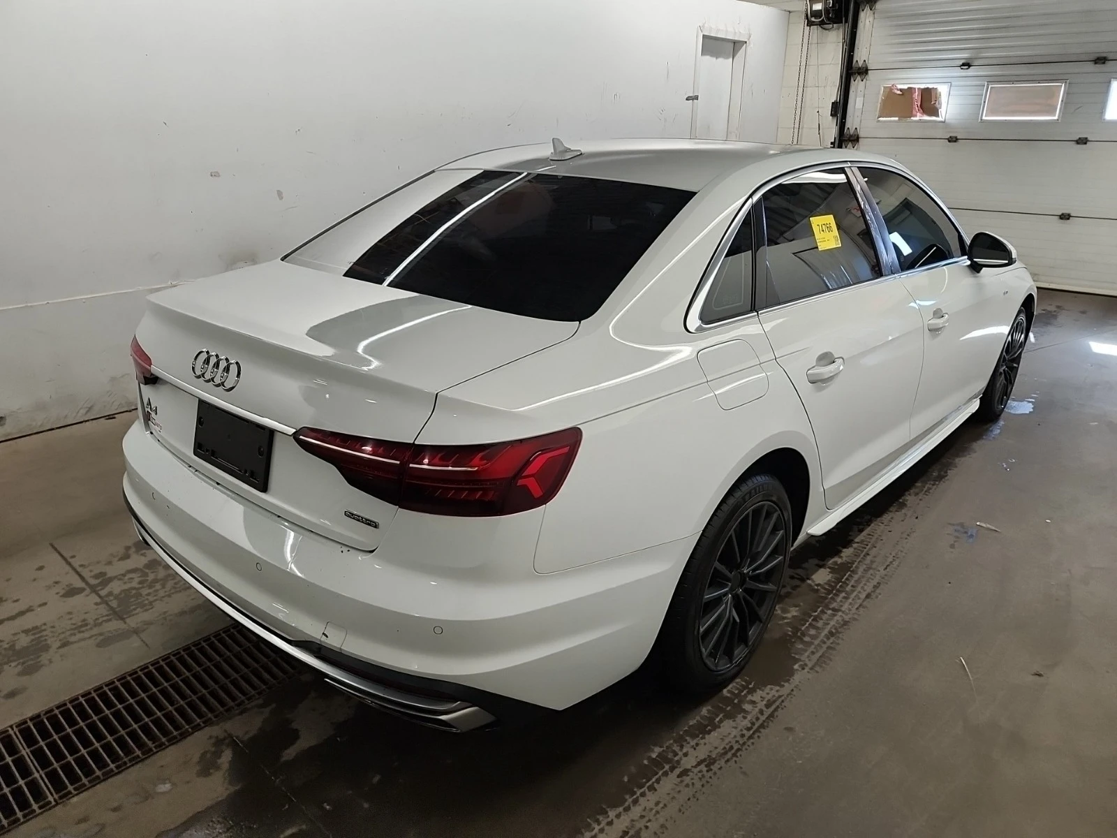 Audi A4 QUATTRO * PREMIUM PLUS * CARFAX * БЕЗ ИНЦИДЕНТИ, снимка 3 - Автомобили и джипове - 56294486