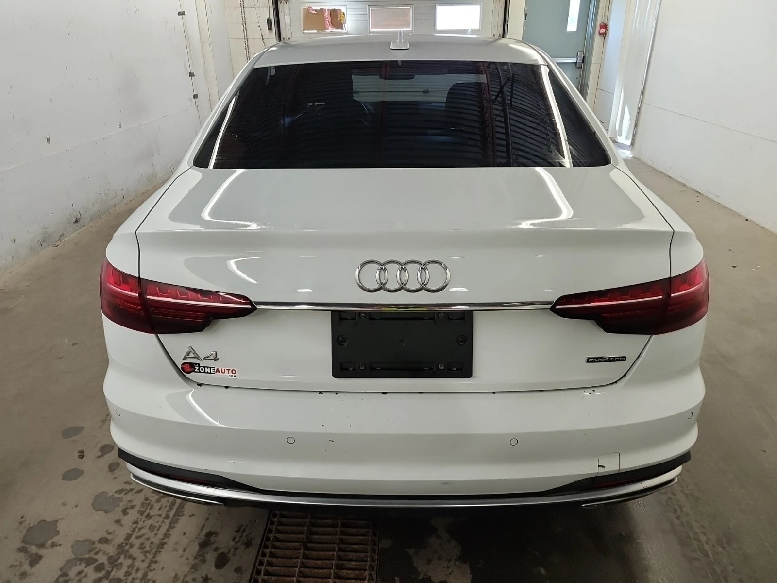 Audi A4 QUATTRO * PREMIUM PLUS * CARFAX * БЕЗ ИНЦИДЕНТИ, снимка 5 - Автомобили и джипове - 56294486