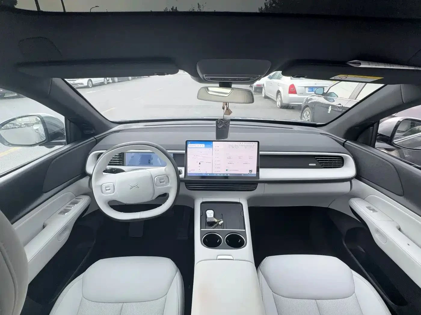 Xpeng G6, снимка 9 - Автомобили и джипове - 56690015