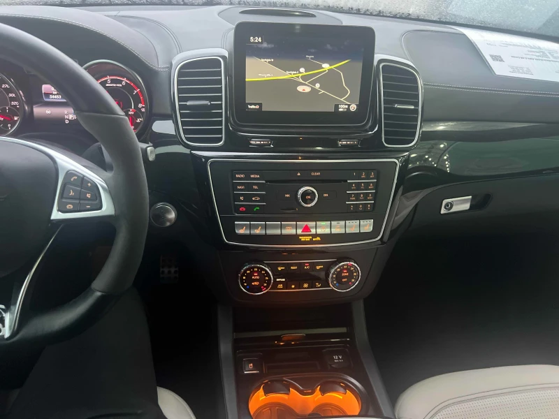 Mercedes-Benz GLE 63 S AMG * * CARFAX * * АВТО КРЕДИТ * * , снимка 7 - Автомобили и джипове - 52566958