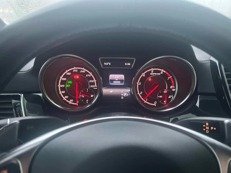 Mercedes-Benz GLE 63 S AMG * * CARFAX * * АВТО КРЕДИТ * * , снимка 8 - Автомобили и джипове - 52566958