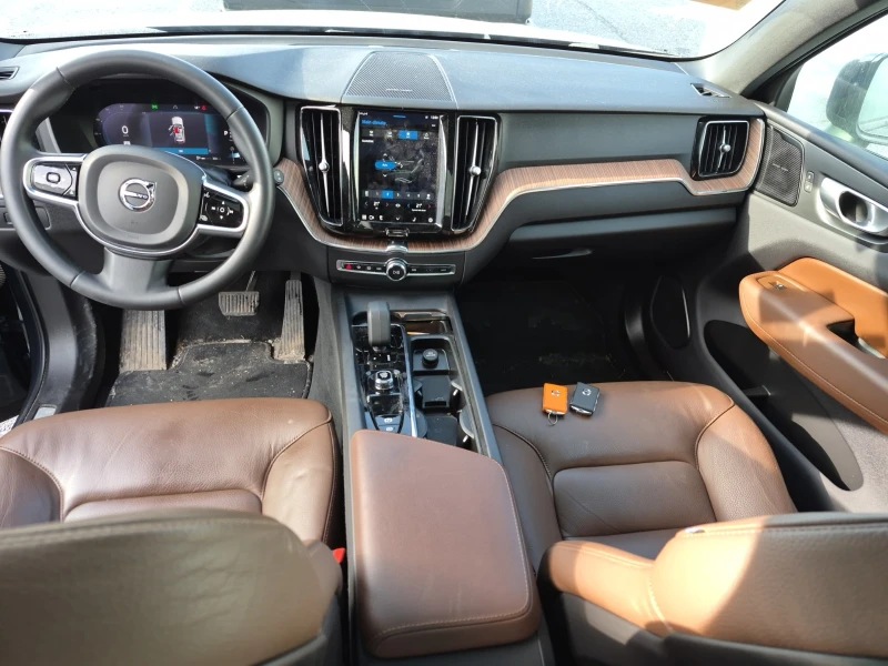 Volvo XC60 2.0L| CARFAX| HARMAN KARDON| 2 KEYS| PANO| | , снимка 11 - Автомобили и джипове - 53372316