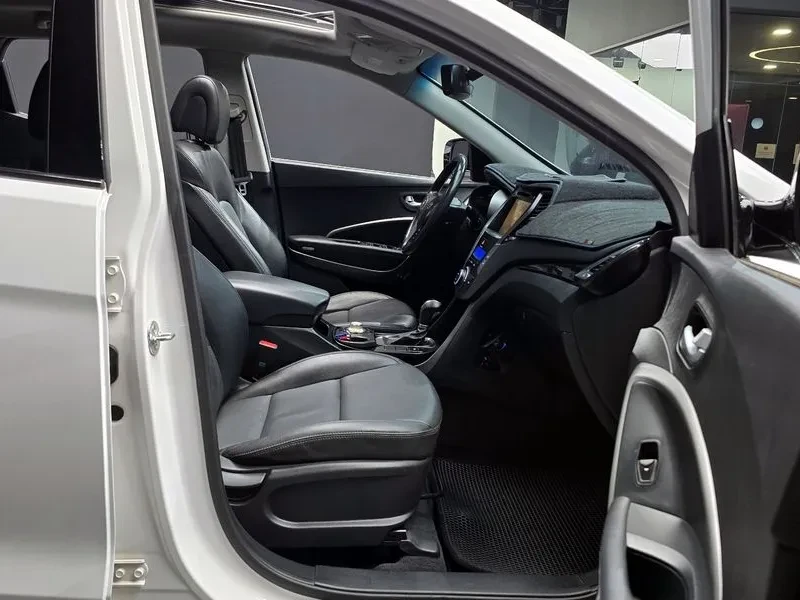 Hyundai Santa fe 2.0, снимка 12 - Автомобили и джипове - 54256828
