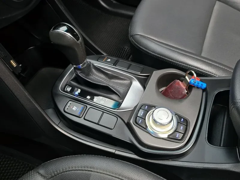 Hyundai Santa fe 2.0, снимка 9 - Автомобили и джипове - 54256828