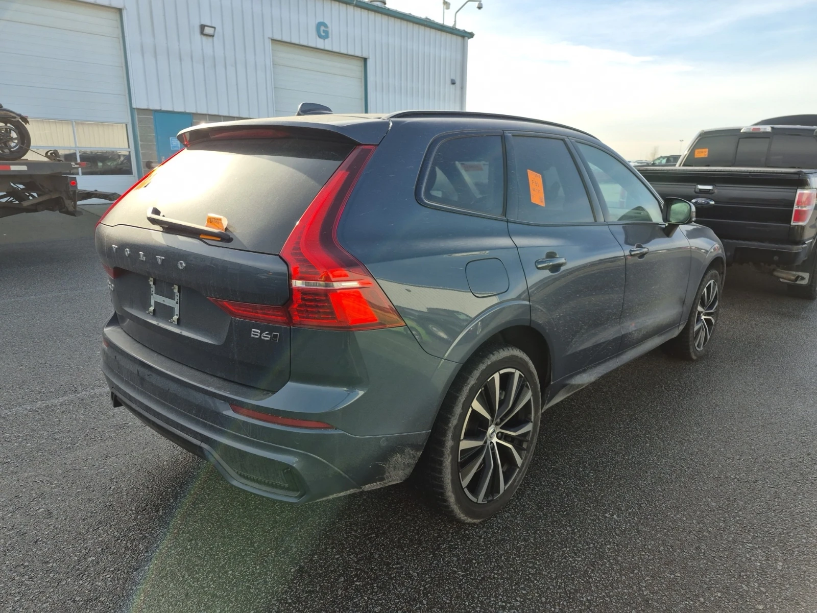 Volvo XC60 2.0L| CARFAX| HARMAN KARDON| 2 KEYS| PANO| |  - изображение 3
