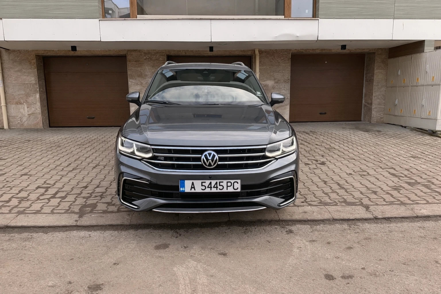 VW Tiguan R Line  4Motion  - изображение 3