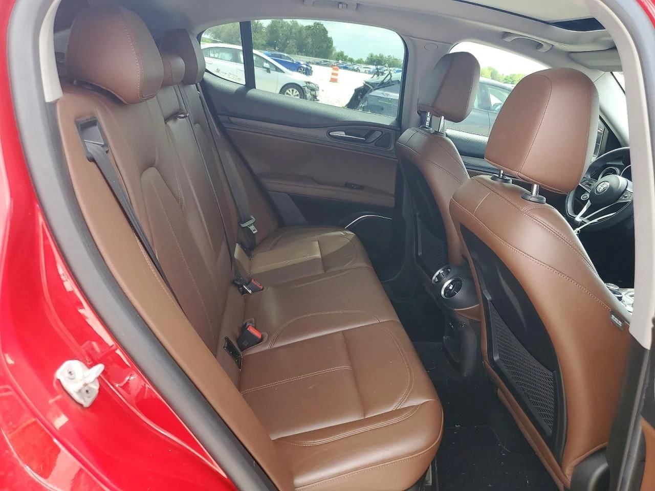 Alfa Romeo Stelvio, снимка 11 - Автомобили и джипове - 54488164