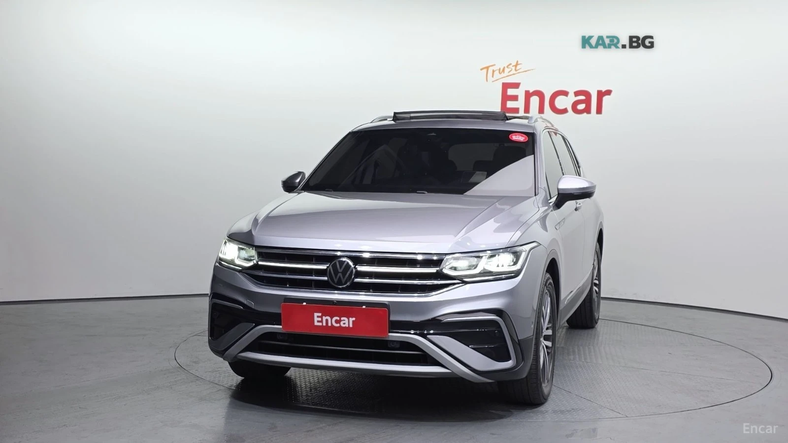 VW Tiguan R-LINE / PRESITGE / DIGITAL / ОБДУХ / ДИСТРОНИК, снимка 3 - Автомобили и джипове - 54595969