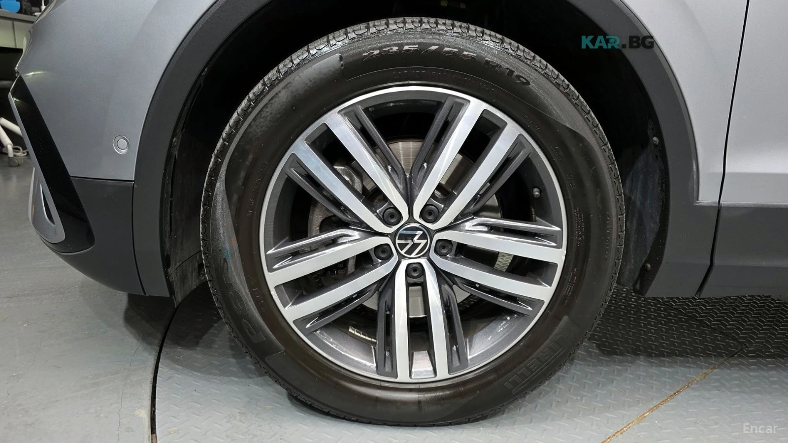 VW Tiguan R-LINE / PRESITGE / DIGITAL / ОБДУХ / ДИСТРОНИК, снимка 5 - Автомобили и джипове - 54595969