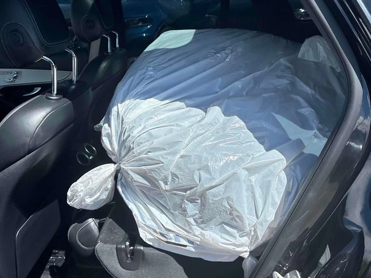 Mercedes-Benz GLC 63 AMG ДИСТРОНИК * 360 * BURMESTER * PANO * ПОДГРЕВИ, снимка 11 - Автомобили и джипове - 54884942