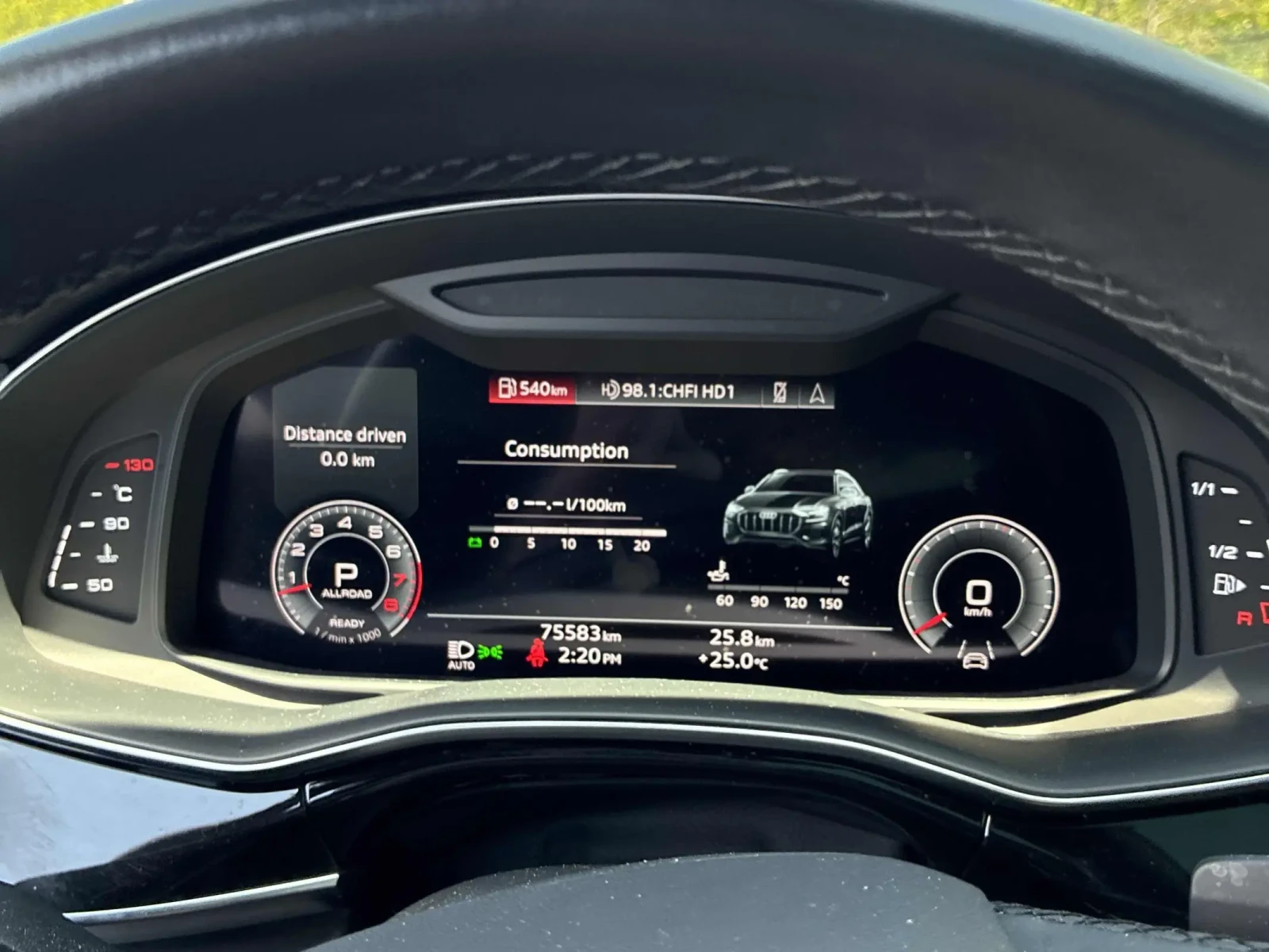 Audi Q8 Technik * Keyless * CARFAX * АВТО КРЕДИТ * , снимка 11 - Автомобили и джипове - 54991392