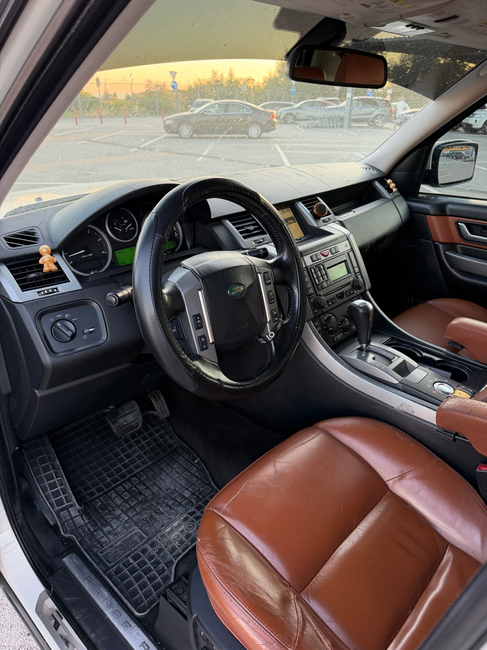 Land Rover Range Rover Sport Бартер лизинг, снимка 9 - Автомобили и джипове - 56204898
