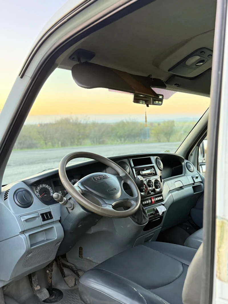 Iveco Daily 2.3, снимка 8 - Бусове и автобуси - 52617078