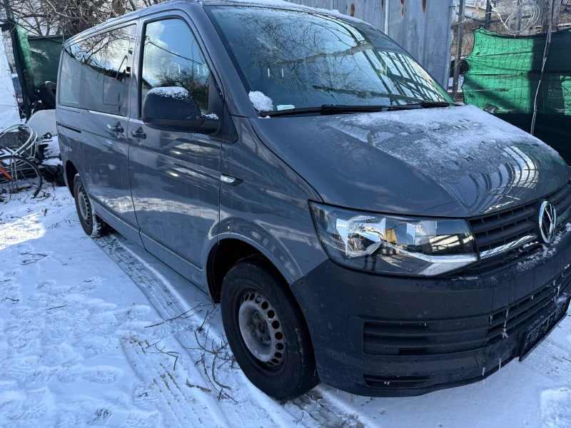 VW Caravelle 2.0TDI 150ps 6-ск. 10.2019г, снимка 2 - Бусове и автобуси - 53122326