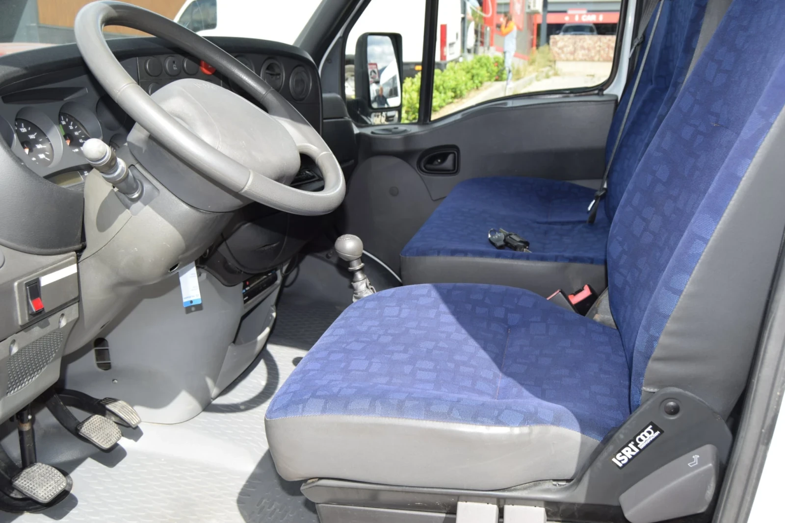 Iveco 35c15 Специализиран за превоз на животни, снимка 13 - Бусове и автобуси - 56236929