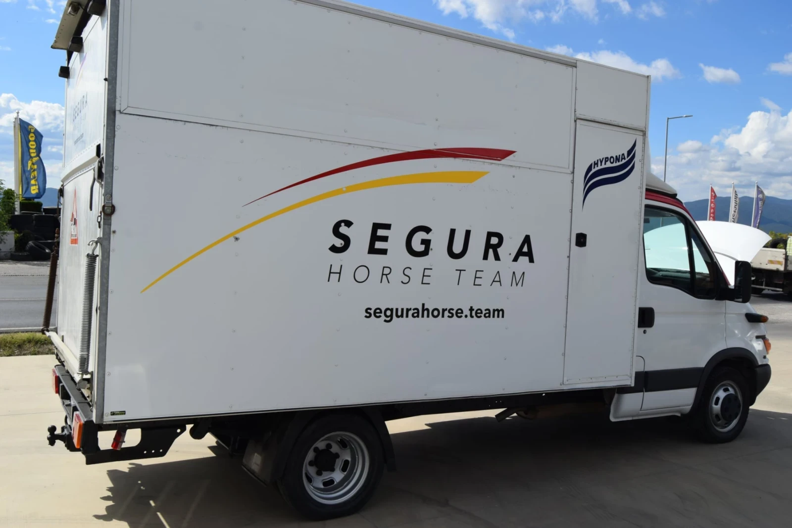 Iveco 35c15 Специализиран за превоз на животни, снимка 4 - Бусове и автобуси - 56236929