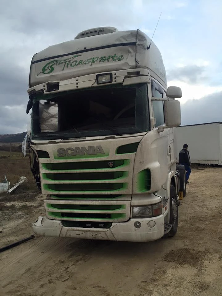 Scania R440 КУПУВА И ПРЕДЛАГА ЧАСТИ ЗА ТЯХ, снимка 3 - Камиони - 37090241