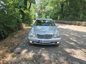 Mercedes-Benz C 200, снимка 16