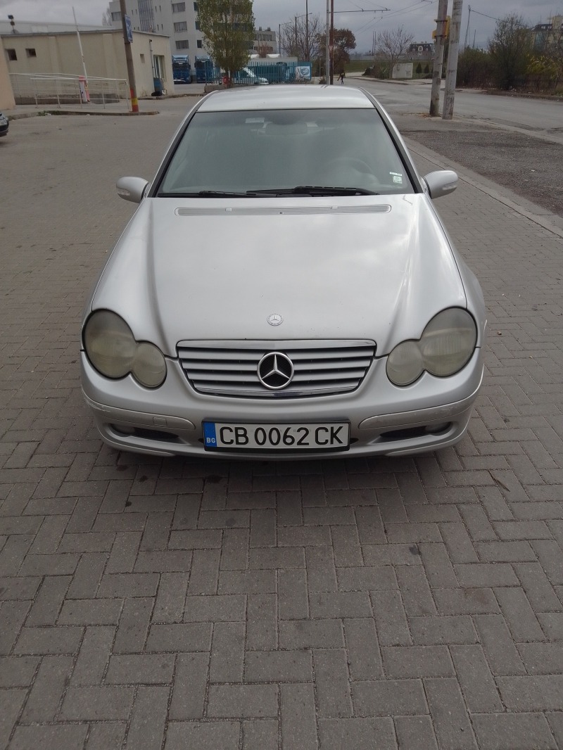 Mercedes-Benz C 220, снимка 1 - Автомобили и джипове - 46176501