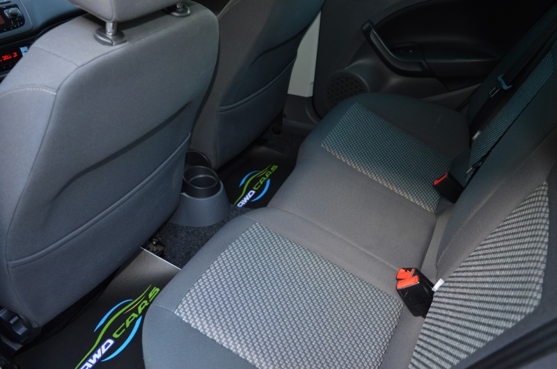 Seat Ibiza 1.6i - 105 PS SWISS, снимка 8 - Автомобили и джипове - 46155983