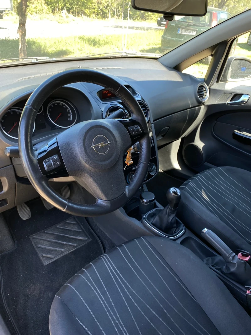 Opel Corsa, снимка 6 - Автомобили и джипове - 47388914