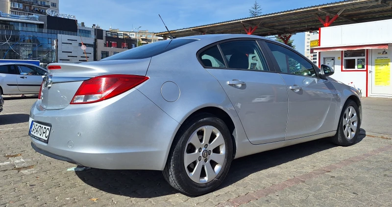 Opel Insignia, снимка 7 - Автомобили и джипове - 47522635